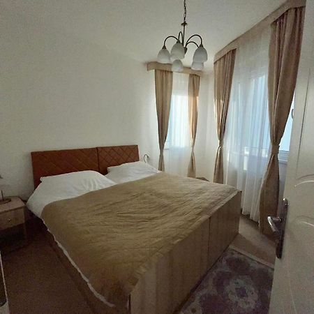 Sladjawing2 Apartment Jagodina Bagian luar foto