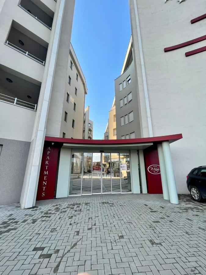 Sladjawing2 Apartment Jagodina Bagian luar foto