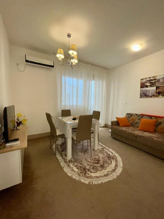 Sladjawing2 Apartment Jagodina Bagian luar foto